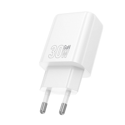Carregador de parede branco 30W GaN com plugue europeu.
