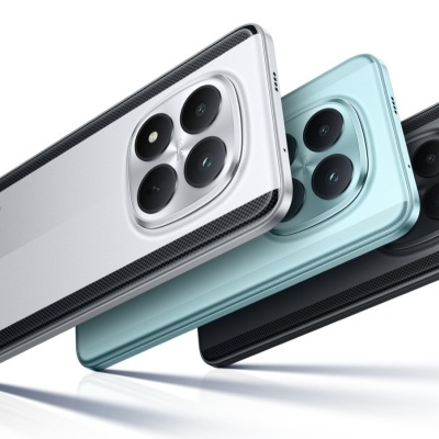Smartphones POCO em branco, azul claro e preto com câmaras triplas grandes
