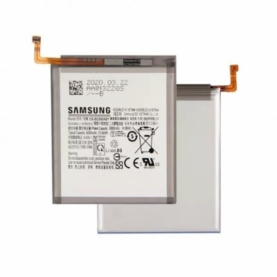 Bateria retangular Samsung com etiquetas de texto e conectores flexíveis laranja