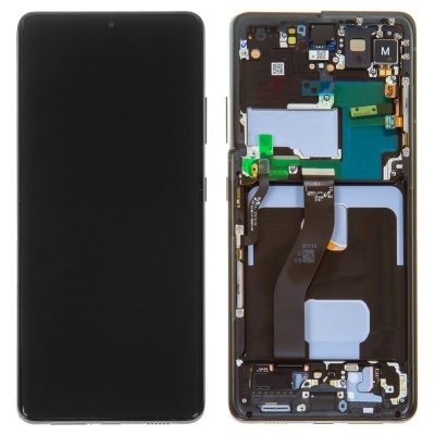 Ecrã preto de smartphone junto a placa-mãe com circuitos e conectores coloridos