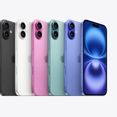 Seis smartphones coloridos alinhados mostrando frente e traseira