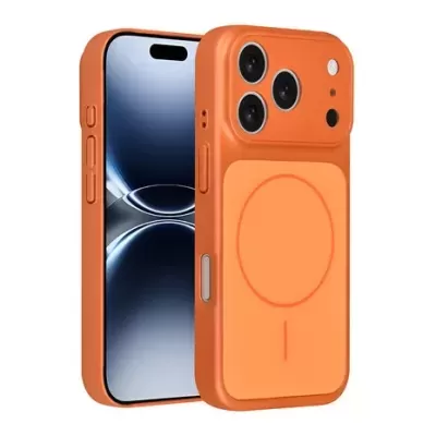 Smartphone com capa protetora laranja e módulo de três câmaras