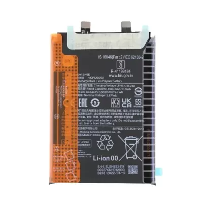 Bateria recarregável Li-ion para dispositivo móvel com texto técnico e símbolos de reciclagem.
