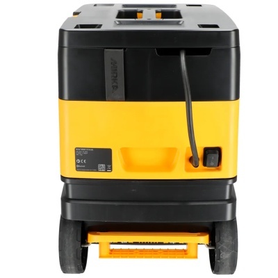 Aparelho elétrico móvel preto e amarelo com rodas