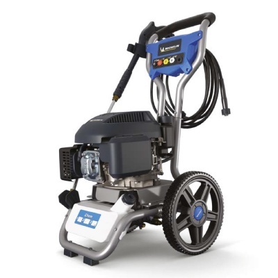 Máquina de alta pressão Michelin azul e preta com motor e rodas grandes