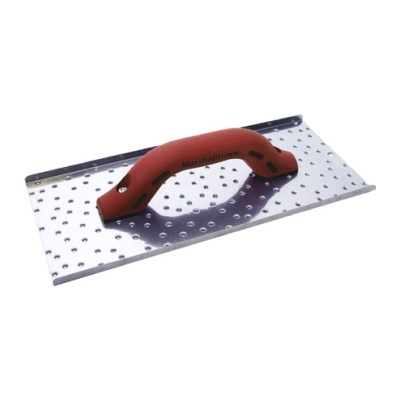 Grelha metálica perfurada com pega vermelha em plástico