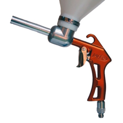 Pistola de pintura metálica laranja com reservatório branco