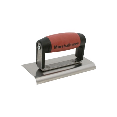 Espátula de metal com cabo vermelho e preto com a marca Marshalltown