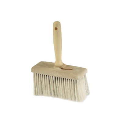 Pincel de pintura com cabo e suporte em madeira clara e cerdas brancas