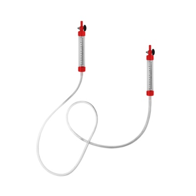 Dispositivo médico com duas buretas e tubo flexível branco