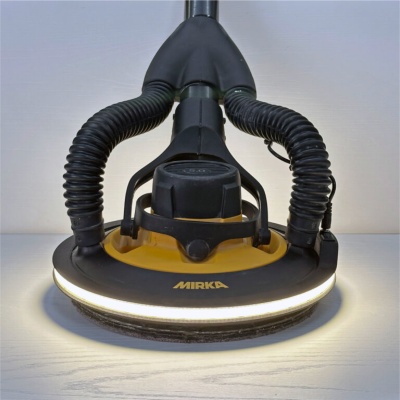 Lixadora Mirka amarela e preta com tubo flexível e luz circular