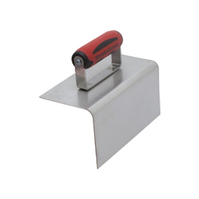 Ferramenta de metal com pega preta e vermelha