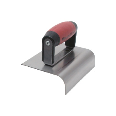 Ferramenta de cozinha com cabo vermelho e preto e lâmina de aço inoxidável curvada