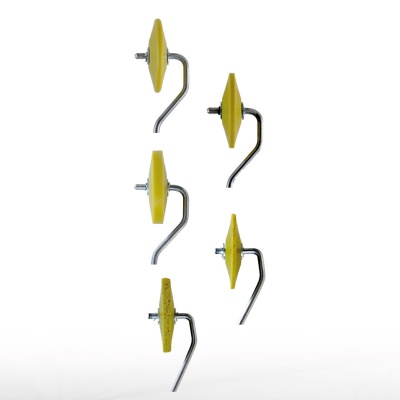 Ferramentas de polimento amarelas com suportes metálicos