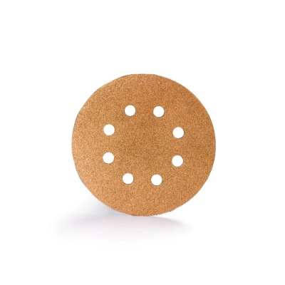Disco abrasivo redondo castanho com oito furos num fundo branco