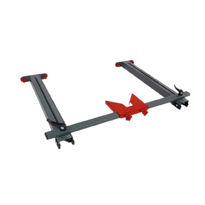 Estrutura metálica cinzenta com suportes vermelhos