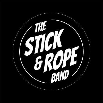 Logótipo circular preto com texto branco THE STICK & ROPE BAND