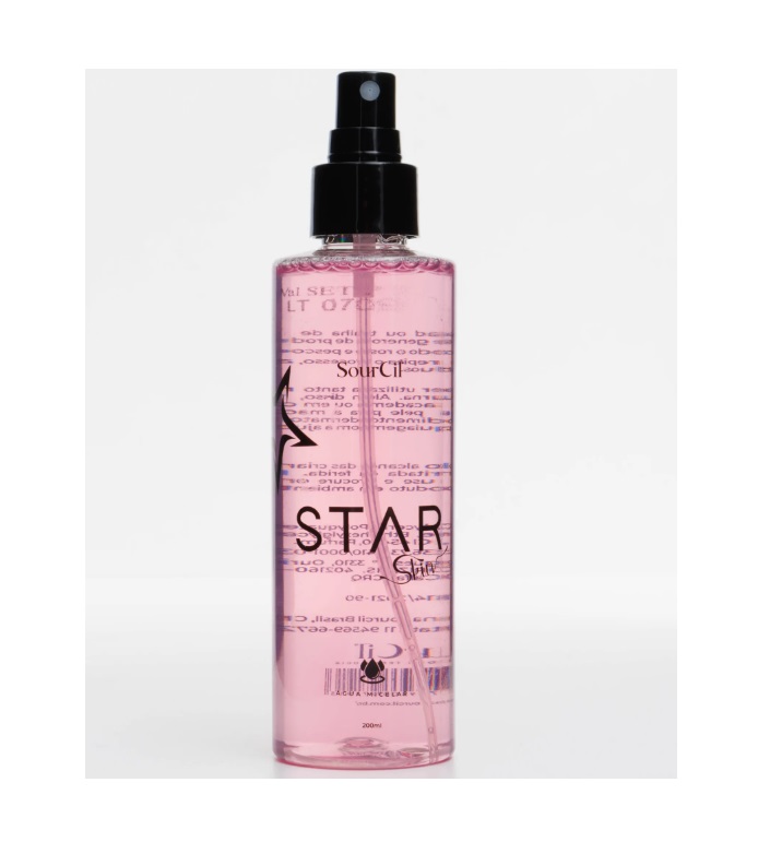 Frasco plástico transparente com líquido rosa e spray preto