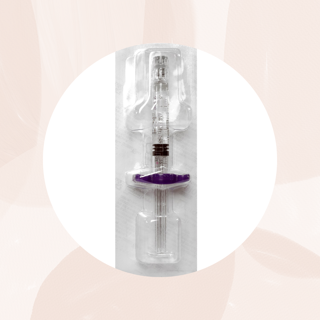 Seringa médica descartável com detalhes roxos em embalagem transparente