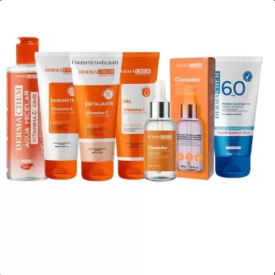 Produtos de cuidados faciais DERMA CHEM com diferentes texturas e embalagens em laranja, branco e azul