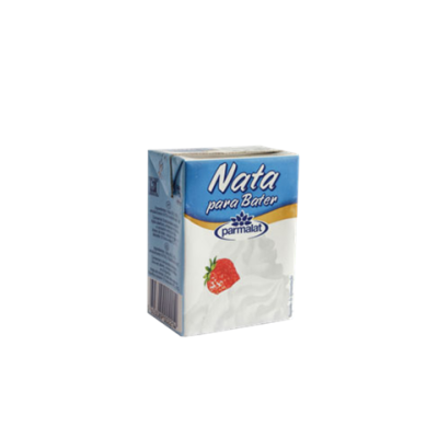 Embalagem de Nata para Bater Parmalat com morango