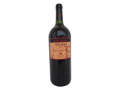 Garrafa de vinho reserva da família 2012 com rótulo castanho