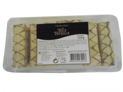 Folhados glacê Rio Bravo em embalagem transparente com padrão de linhas castanhas