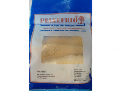 Embalagem azul e branca de sal grosso da marca Peixefrio