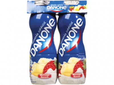 Pack duplo de iogurte líquido Danone Morango Banana em embalagens azuis com frutas