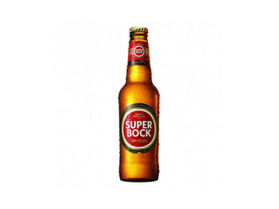 Garrafa de cerveja Super Bock de vidro âmbar com rótulo vermelho e verde