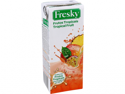 Pacote de sumo Fresky Frutos Tropicais com design branco e verde