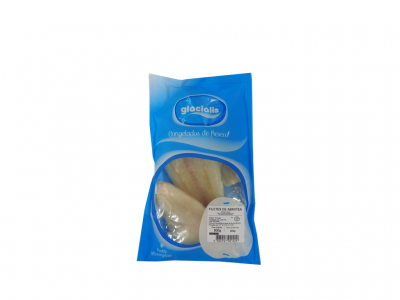 Embalagem azul e transparente de filetes de peixe da marca Glacialis.