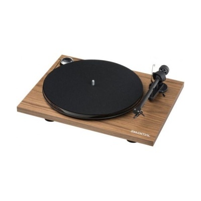 Gira-discos com base em madeira clara e prato preto