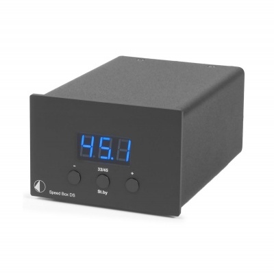 Dispositivo eletrônico preto Speed Box DS com display digital azul e botões frontais