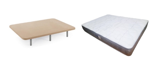 base de cama de madeira clara com pernas metálicas e colchão branco acolchoado