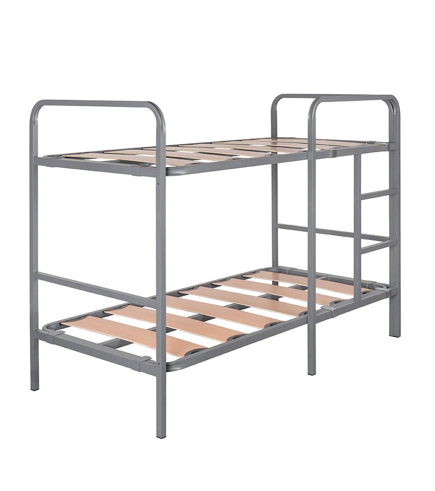 Beliche metálica cinza com ripas de madeira e escada lateral