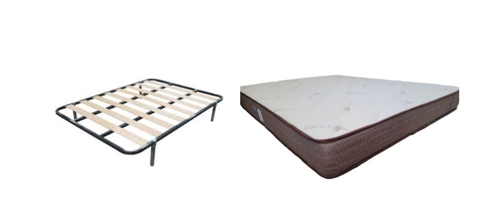 Estrado de cama metálico com ripas de madeira e colchão bege com laterais castanhas