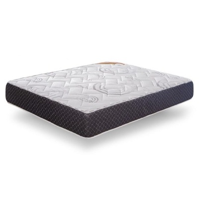 Colchão quadrado branco com laterais pretas e padrão