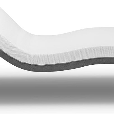 Colchão ortopédico branco e cinzento com forma curva