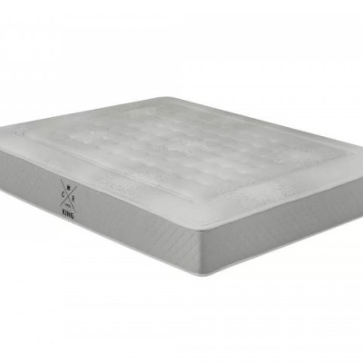 Colchão de cama King branco matelassê com etiqueta lateral KING