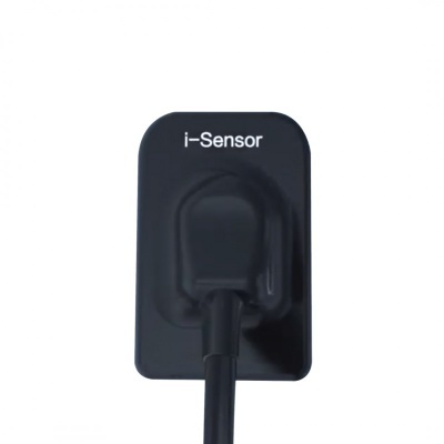 Sensor negro con texto i-Sensor y cable conectado