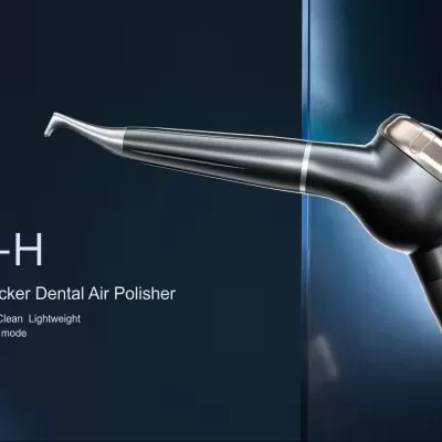 Polidor dental de ar Woodpecker AP-H preto e metálico contra fundo escuro azul