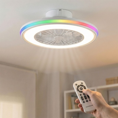 Luz de tecto redonda com ventilador e luz colorida controlada por comando remoto.
