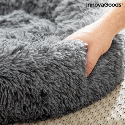 Tapete redondo cinzento felpudo com textura macia e a marca InnovaGoods