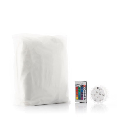 Saco branco, comando remoto multicolorido e luz LED com vários LEDs