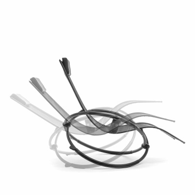 Suporte metálico preto circular com braços ajustáveis em várias posições