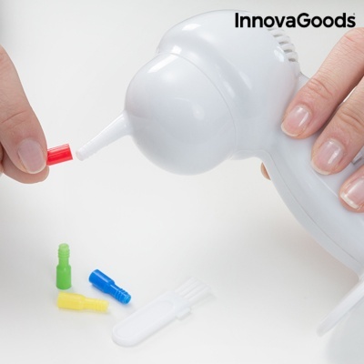Dispositivo de limpeza nasal branco da marca InnovaGoods com várias ponteiras coloridas.