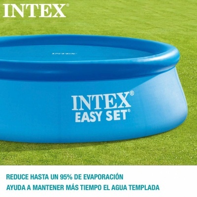 Piscina insuflável azul INTEX EASY SET sobre relva