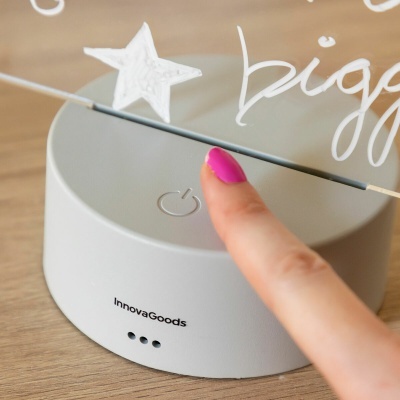 Base branca redonda com botão e lâmpada LED com estrela e placa de acrílico