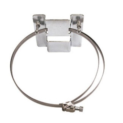 Abraçadeira metálica prateada ajustável com parafuso de aperto e placa plana